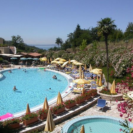 Le Torri Del Garda Familyspa Resort Торри-дель-Бенако Экстерьер фото