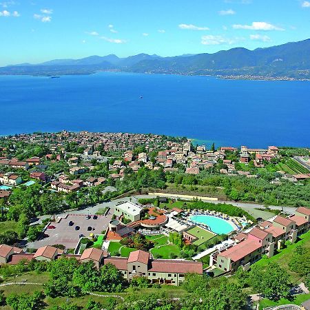 Le Torri Del Garda Familyspa Resort Торри-дель-Бенако Экстерьер фото