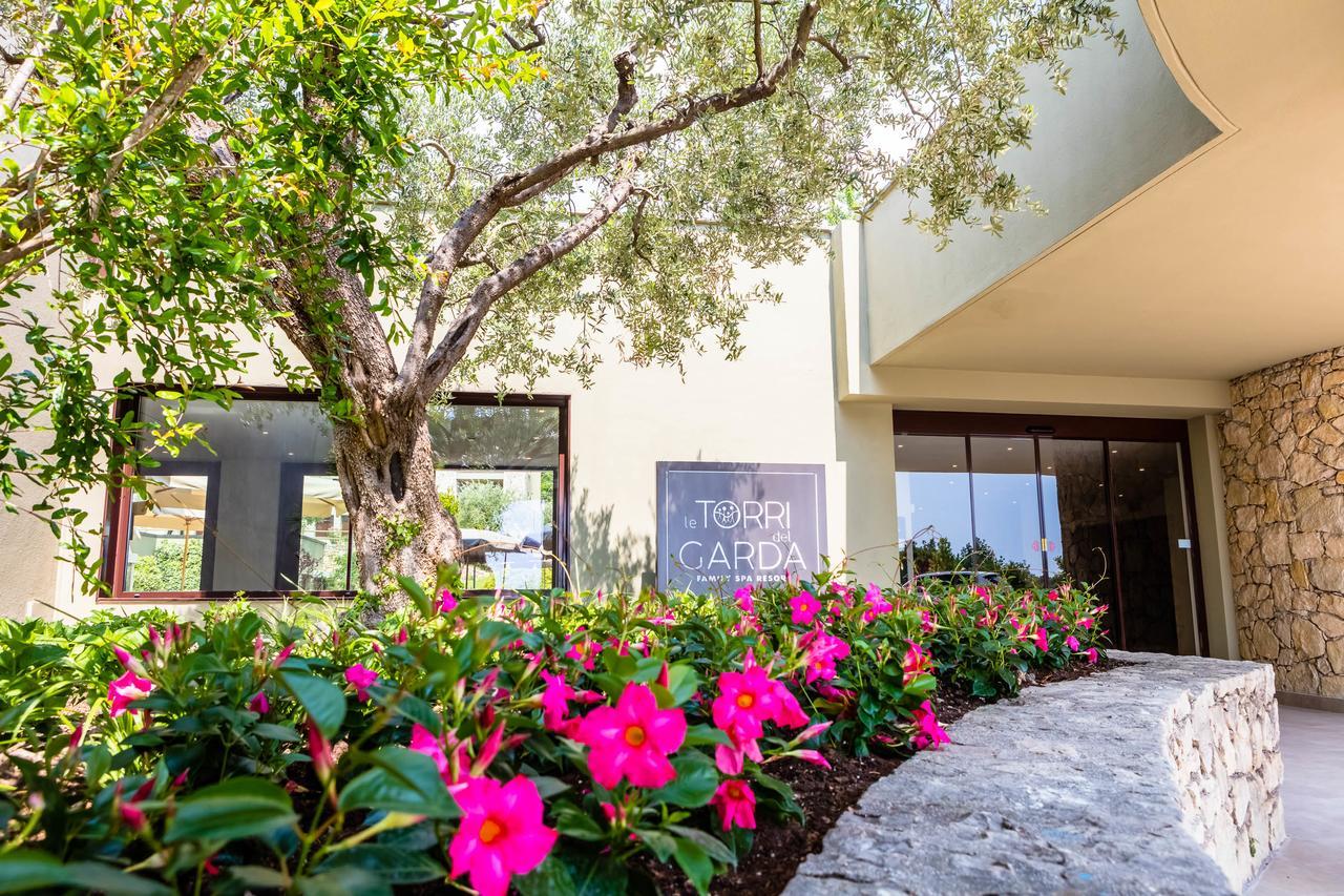 Le Torri Del Garda Familyspa Resort Торри-дель-Бенако Экстерьер фото