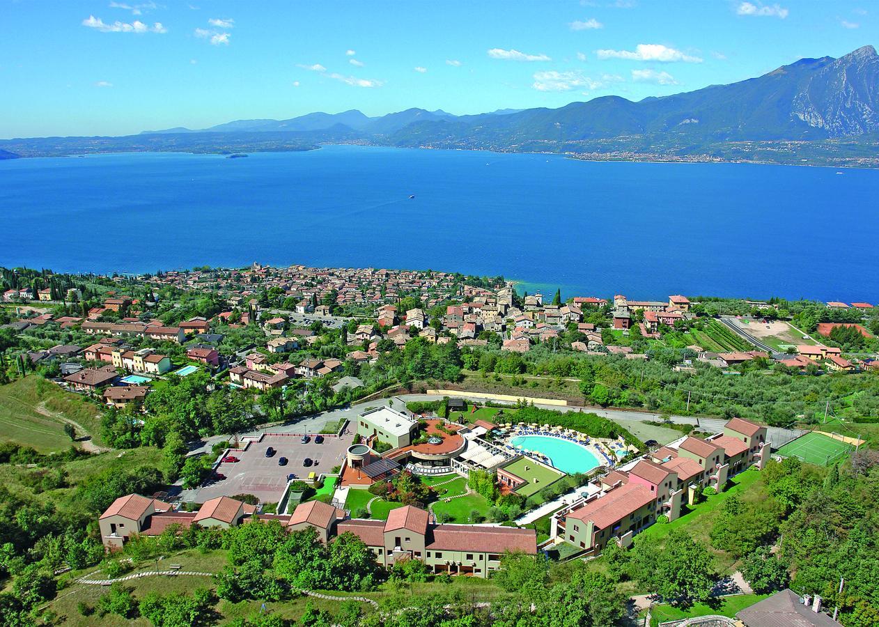 Le Torri Del Garda Familyspa Resort Торри-дель-Бенако Экстерьер фото