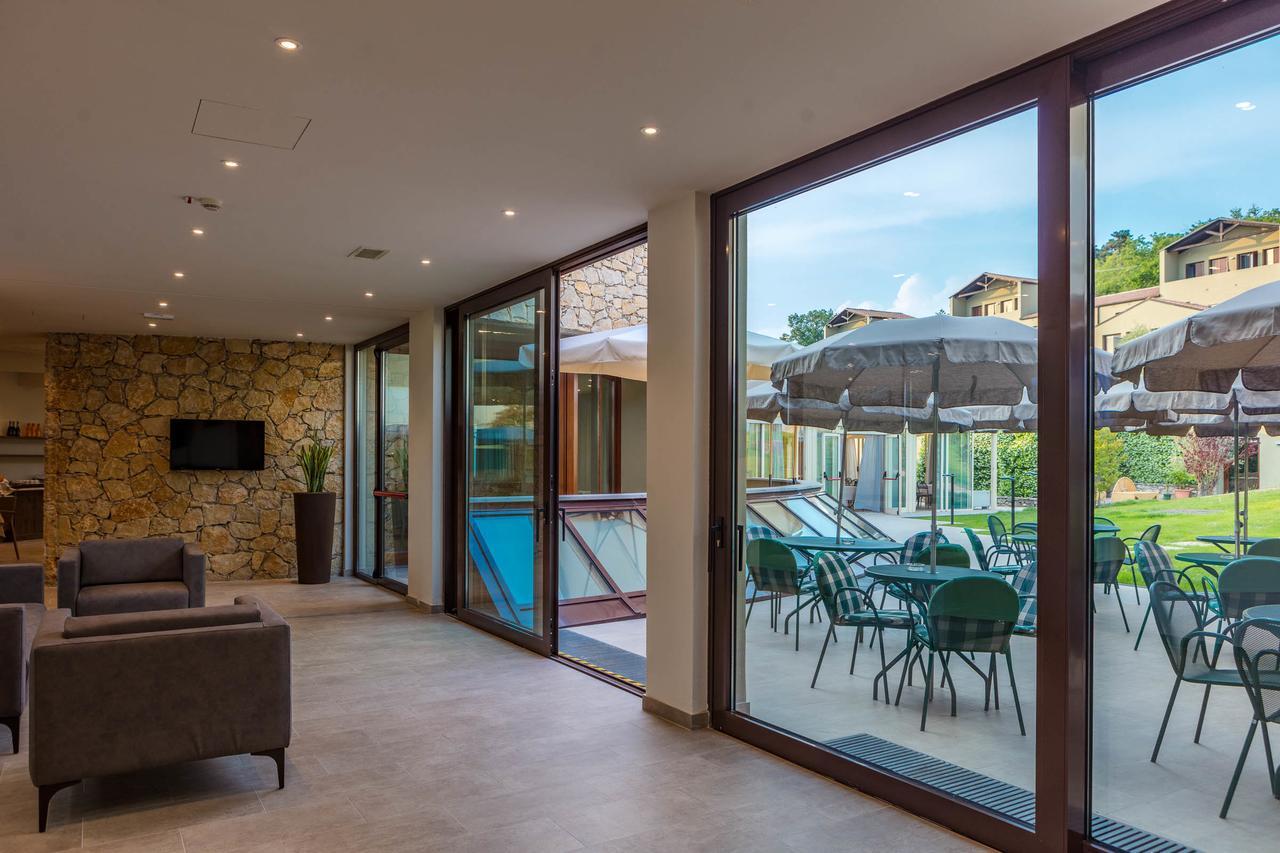 Le Torri Del Garda Familyspa Resort Торри-дель-Бенако Экстерьер фото