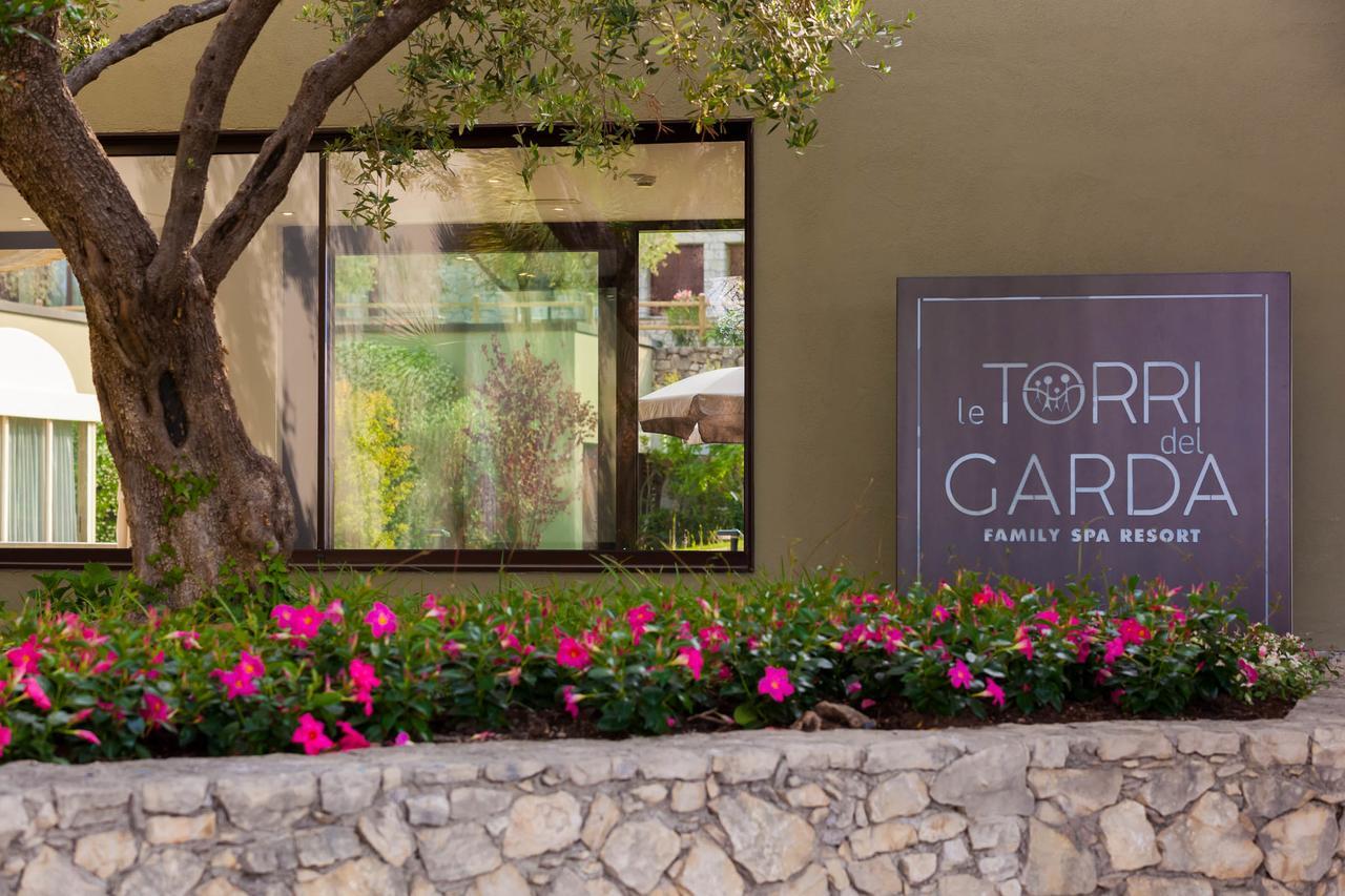 Le Torri Del Garda Familyspa Resort Торри-дель-Бенако Экстерьер фото