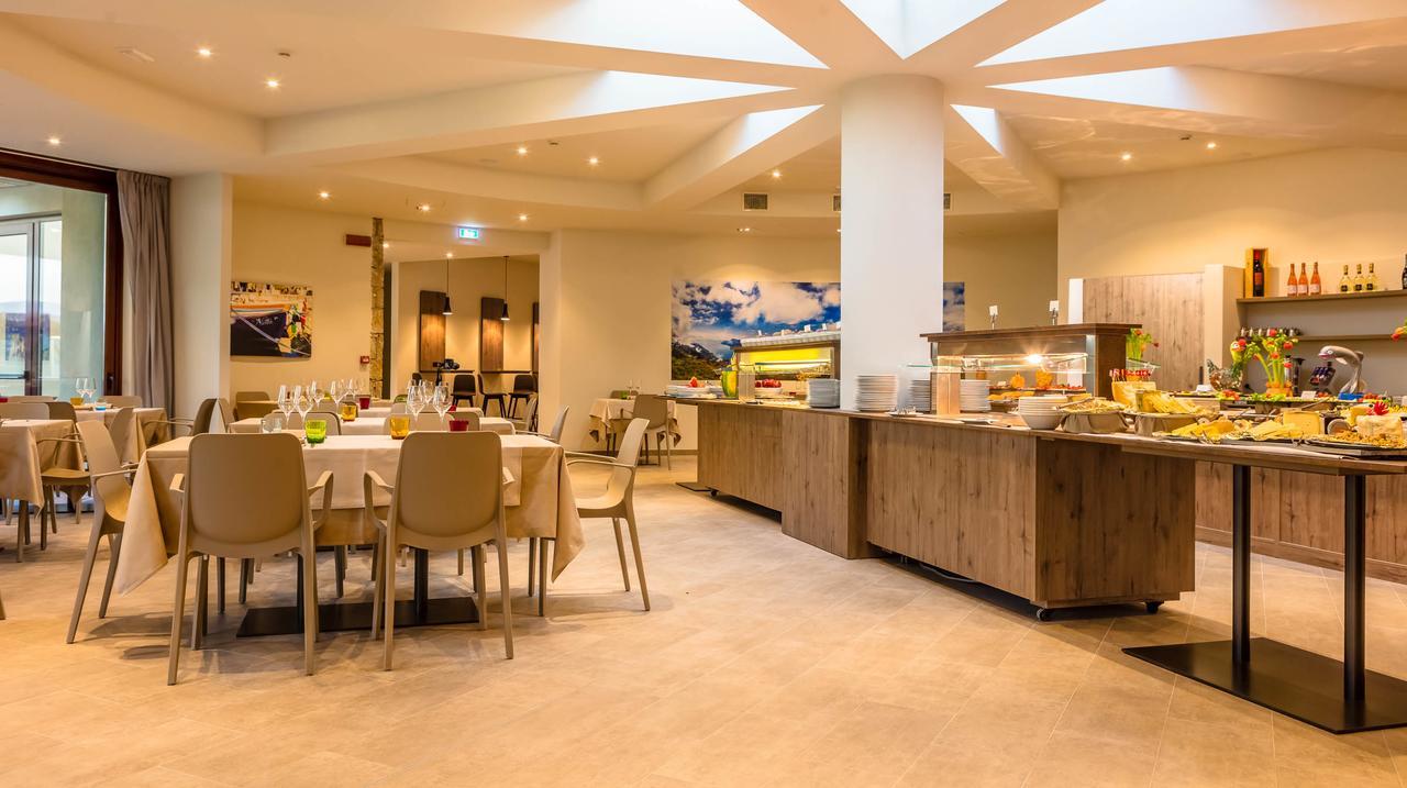 Le Torri Del Garda Familyspa Resort Торри-дель-Бенако Экстерьер фото