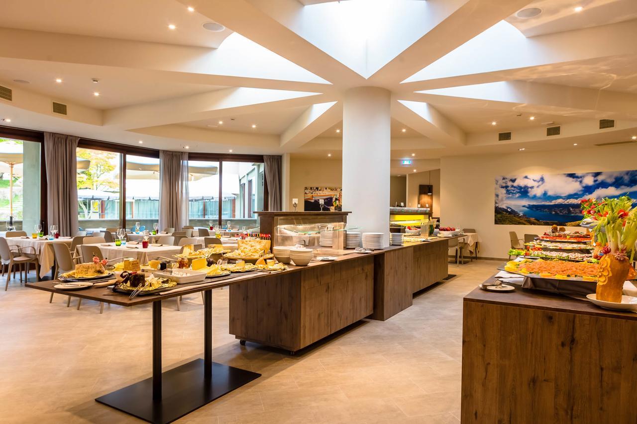 Le Torri Del Garda Familyspa Resort Торри-дель-Бенако Экстерьер фото