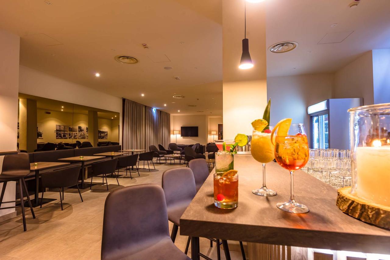 Le Torri Del Garda Familyspa Resort Торри-дель-Бенако Экстерьер фото