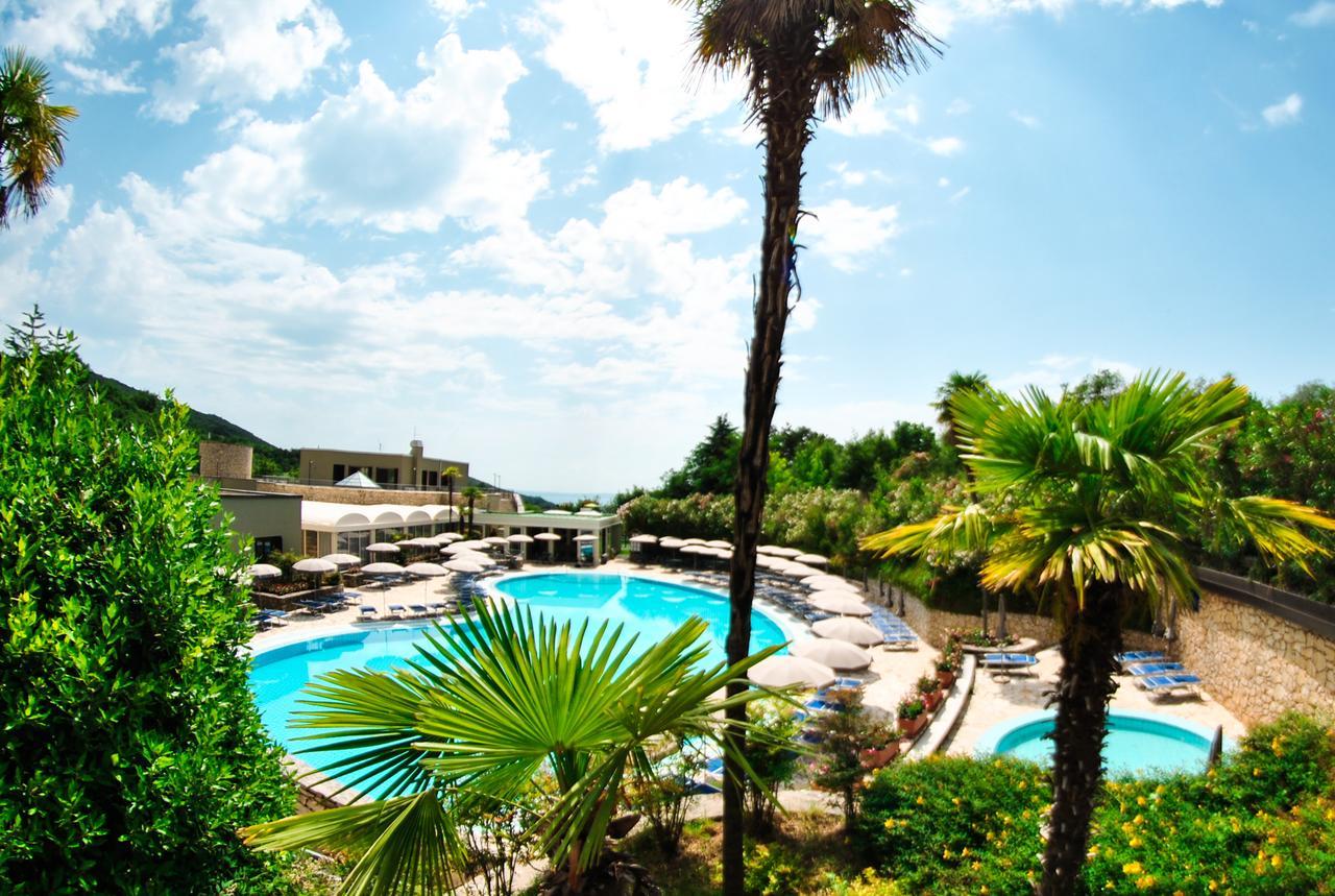 Le Torri Del Garda Familyspa Resort Торри-дель-Бенако Экстерьер фото