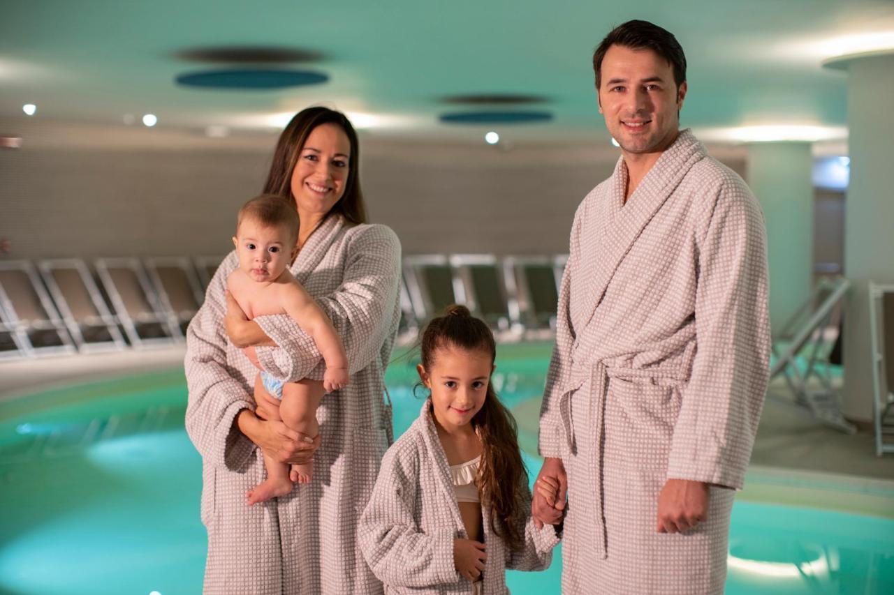 Le Torri Del Garda Familyspa Resort Торри-дель-Бенако Экстерьер фото
